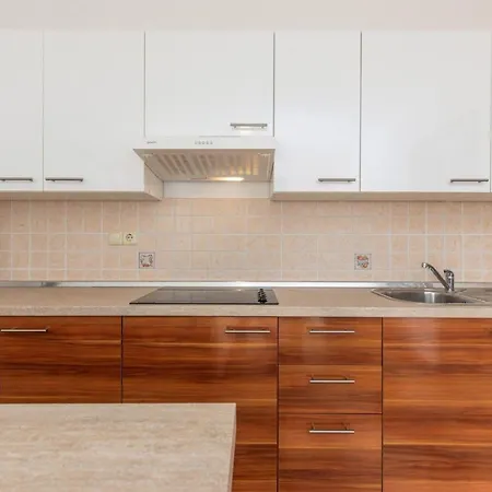 Apartment Mit Balkon Und Meerblick By Interhome