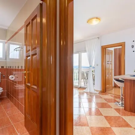 Apartament Mit Balkon Und Meerblick By Interhome