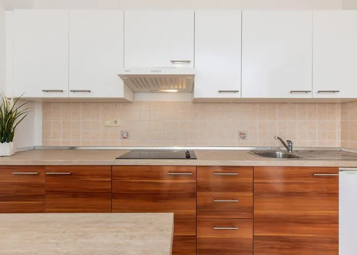 Apartment Mit Balkon Und Meerblick By Interhome